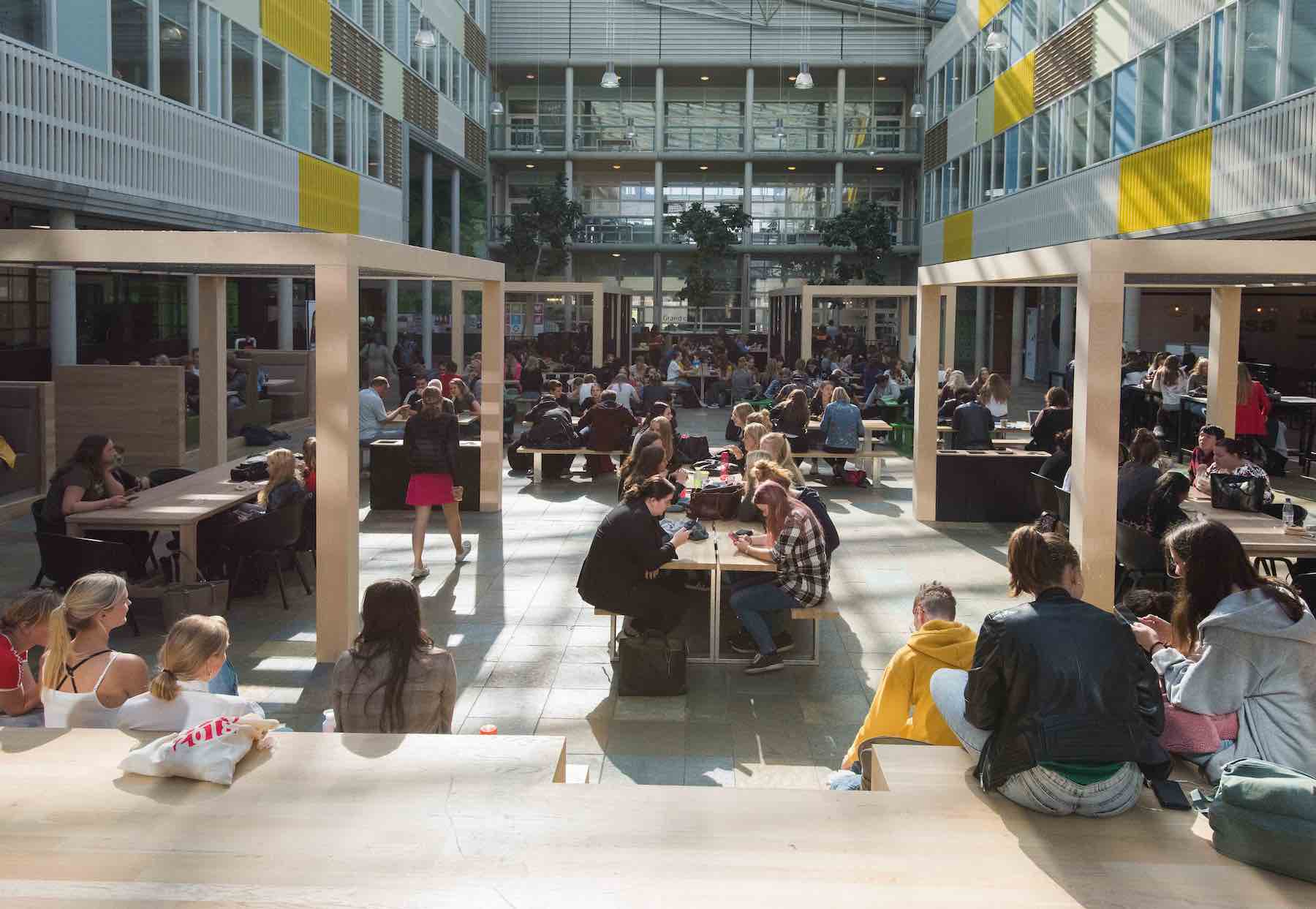 Atrium van het Friesland College